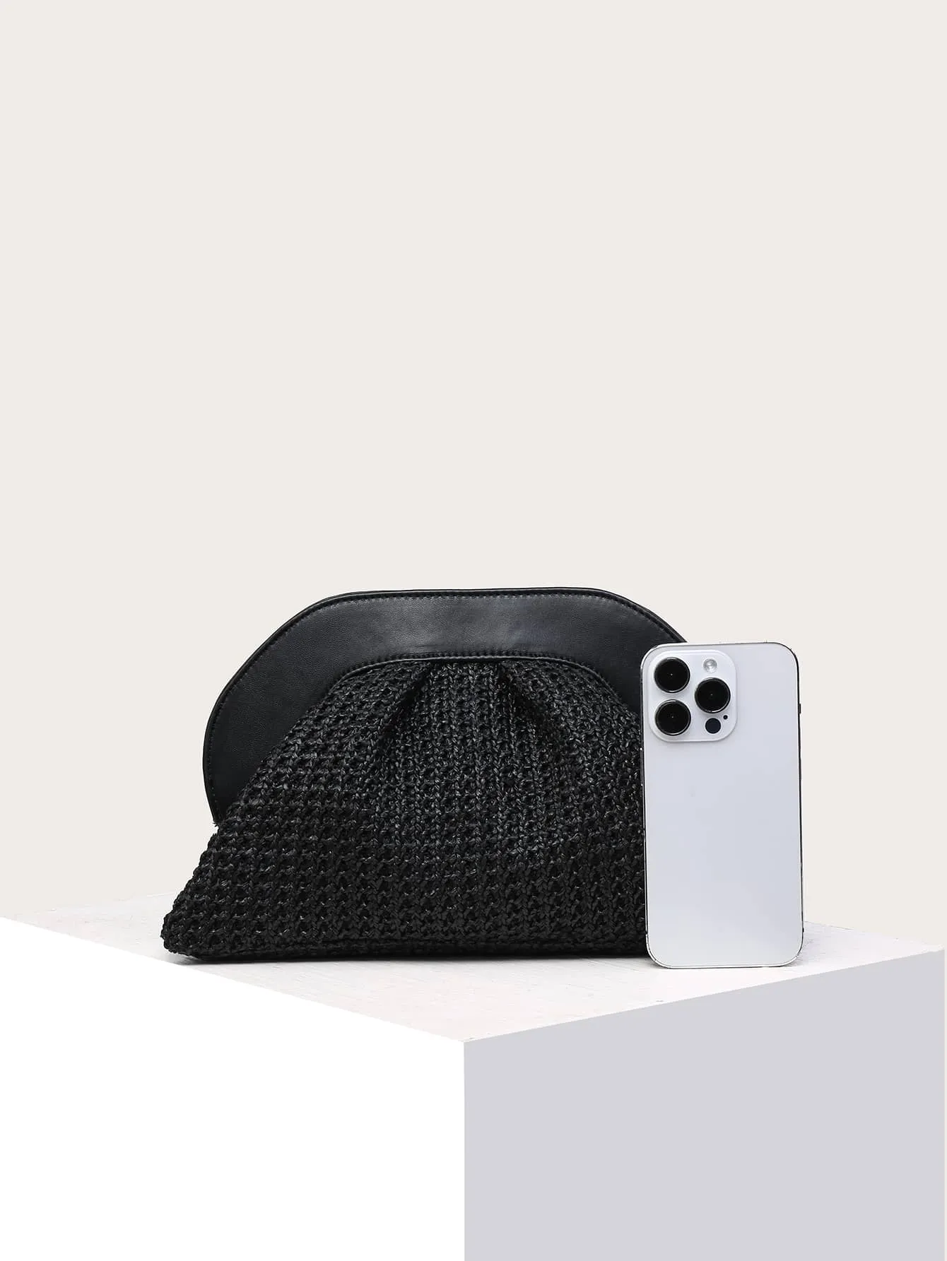 1pc Cloud Clutch Bag With Pleats - Black