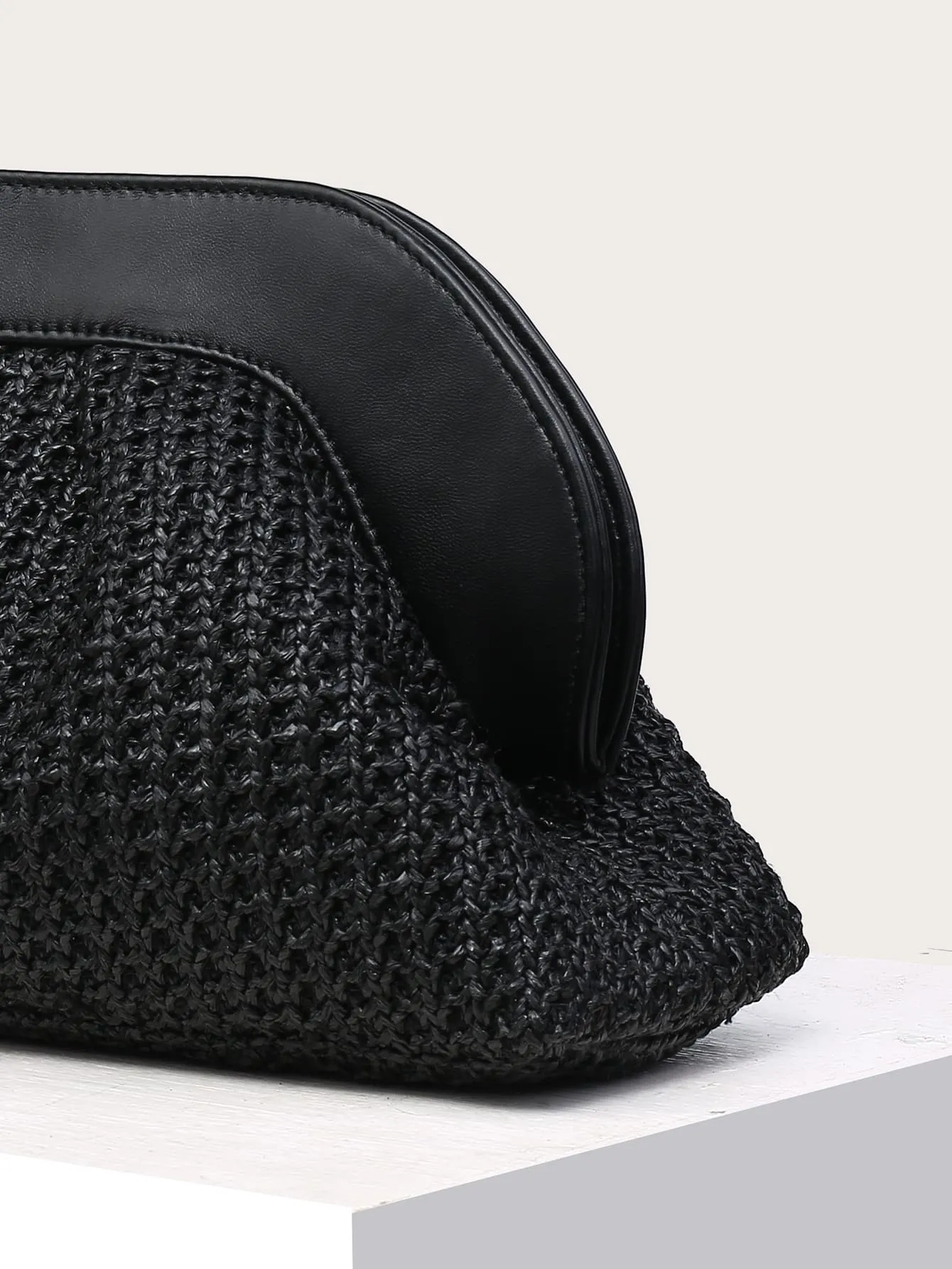 1pc Cloud Clutch Bag With Pleats - Black