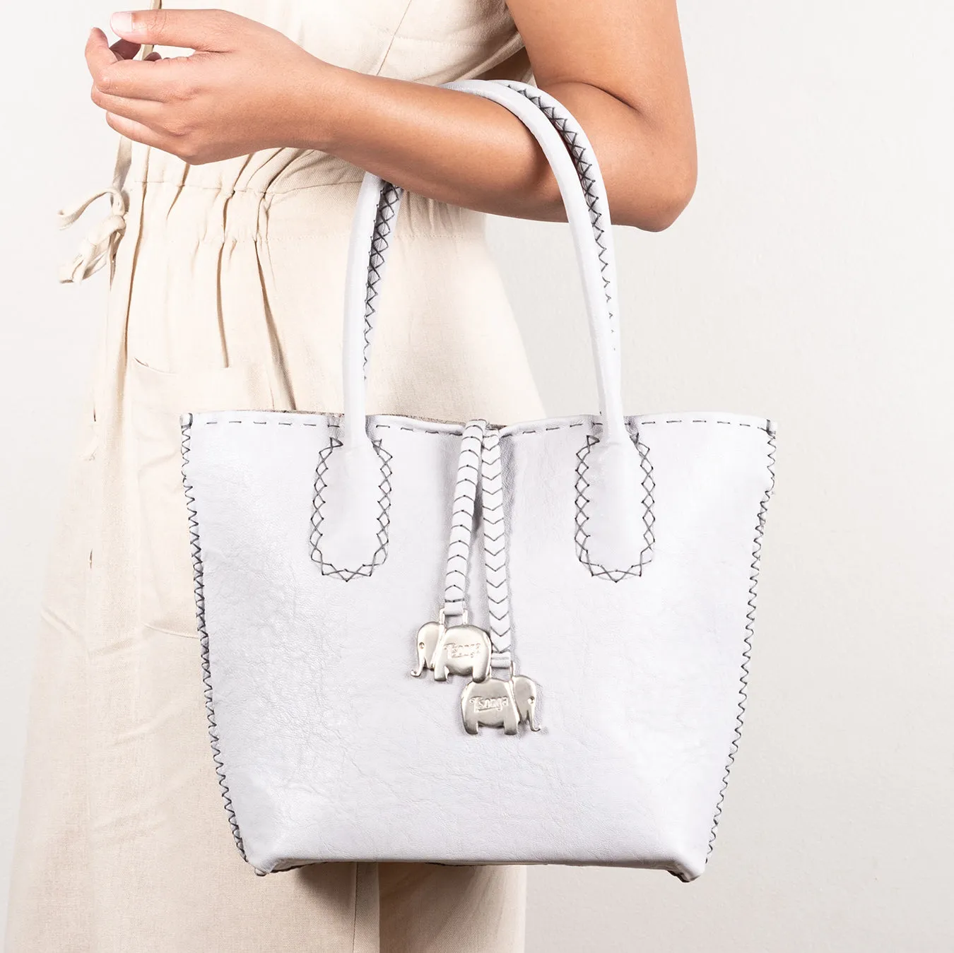 Azetha : Ladies Leather Shopper Handbag in Cloud Cayak (Light Grey) and Opal Rockafella