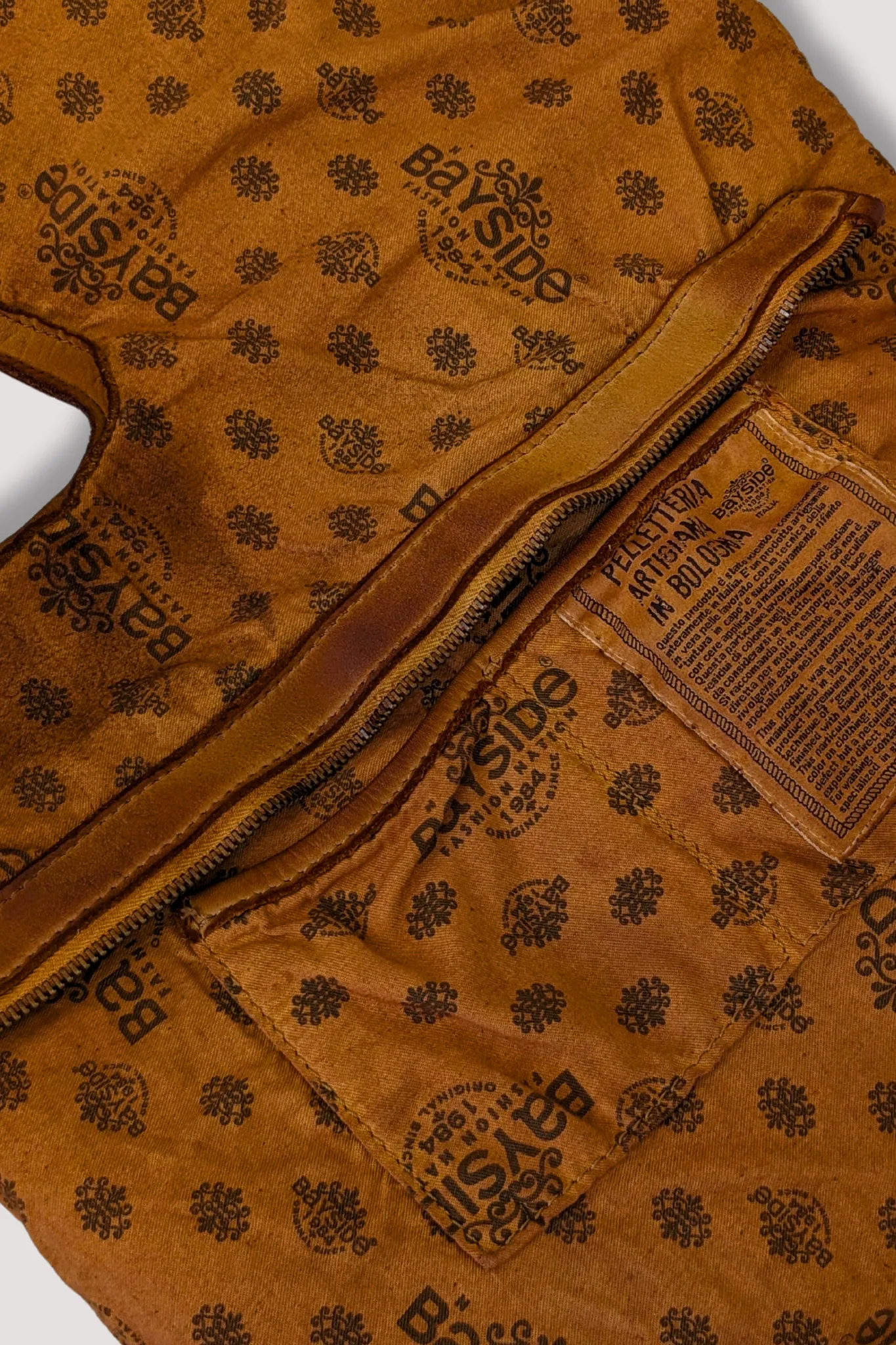Bayside84 Stardust Shoulder & Crossbody - Cognac - Canada