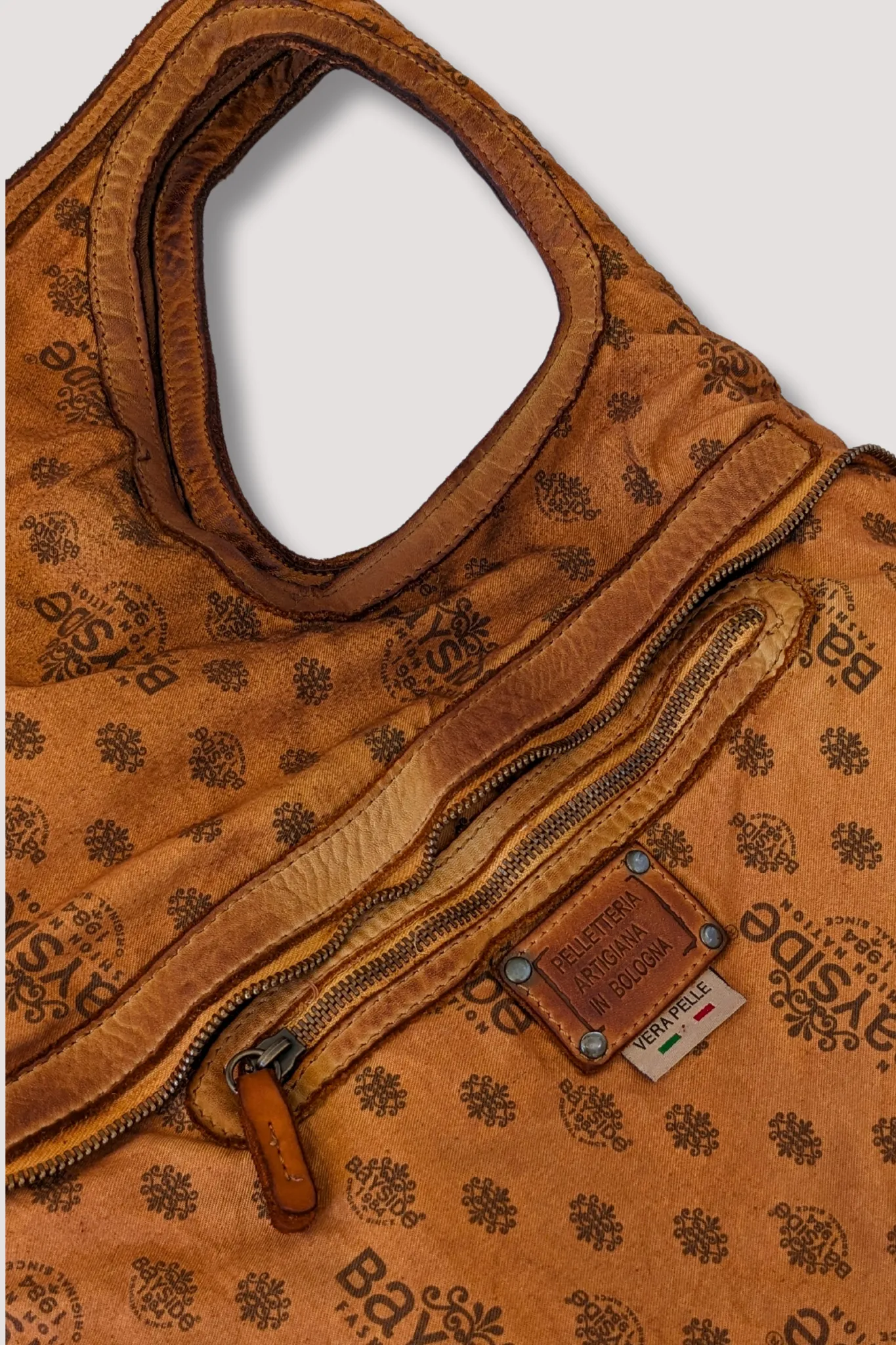 Bayside84 Stardust Shoulder & Crossbody - Cognac - Canada