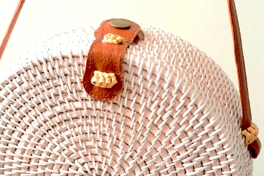 Beachy White Wicker Bag