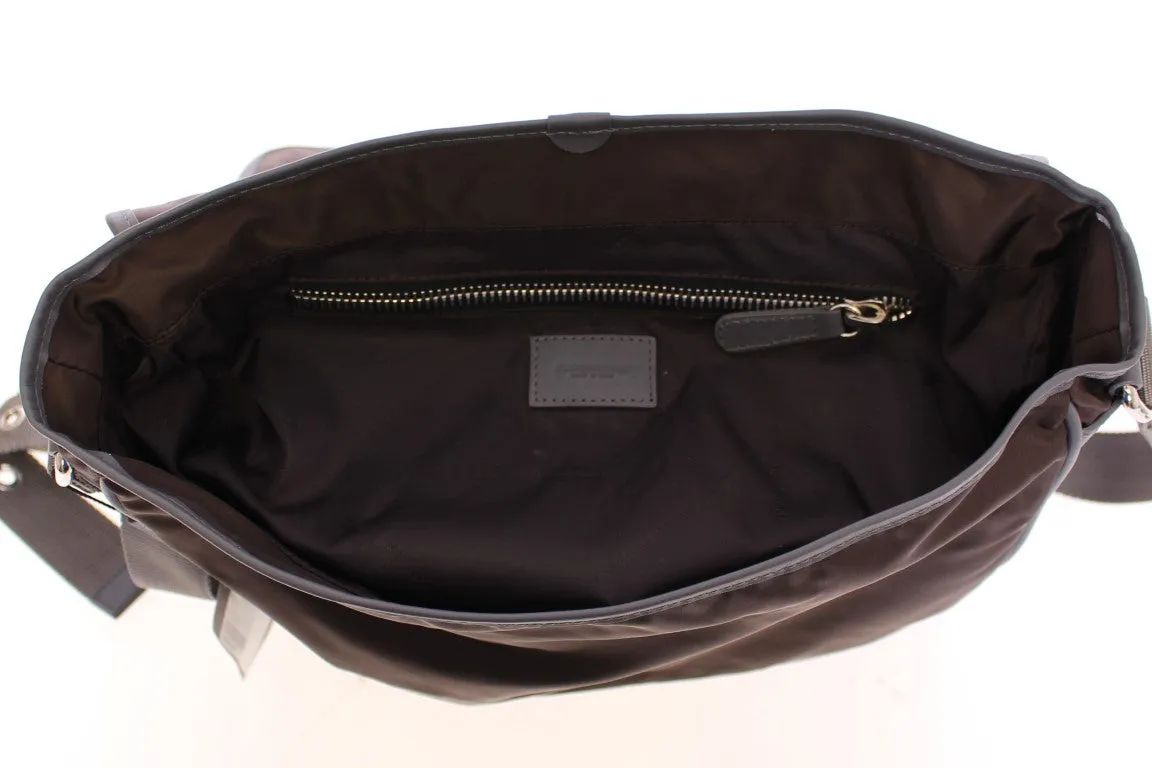 Brown messenger shoulder bag