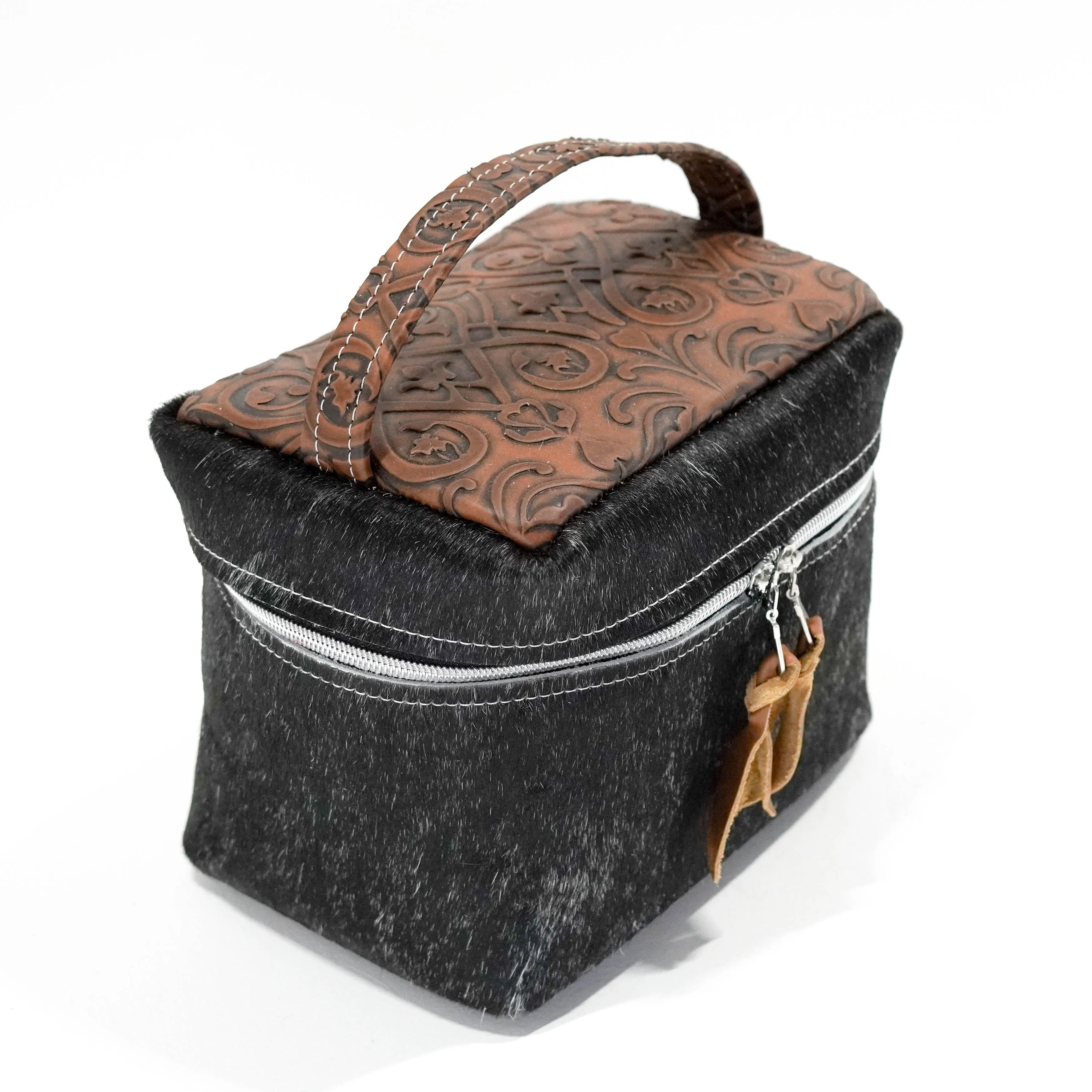 Caboose - Salt/Pepper w/ Saddle Black Jack