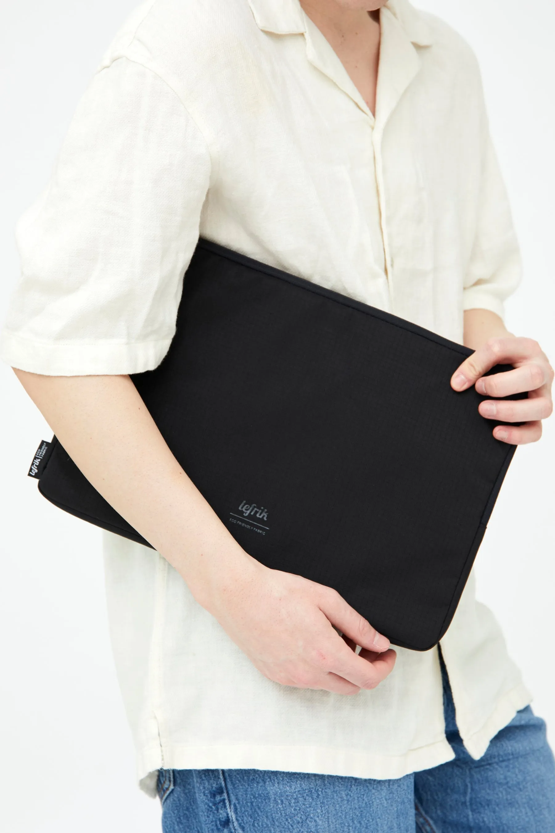 Capture Laptop Case 13" Black RIPSTOP