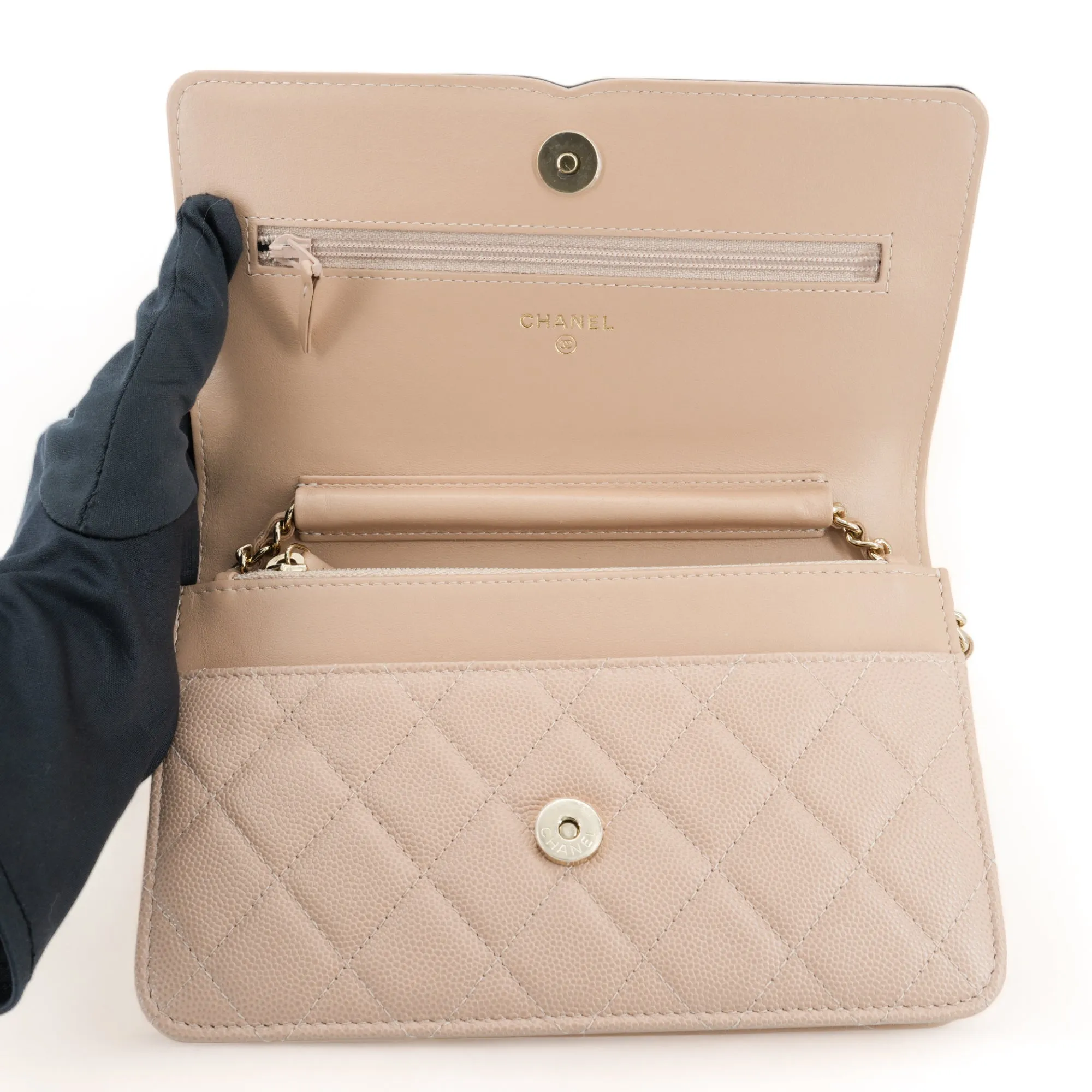 CC Filigree Wallet On Chain WOC in Beige Black Caviar