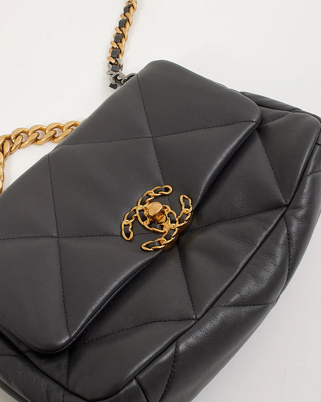 Chanel Grey Lambskin Leather Medium 19 Flap Chain Bag