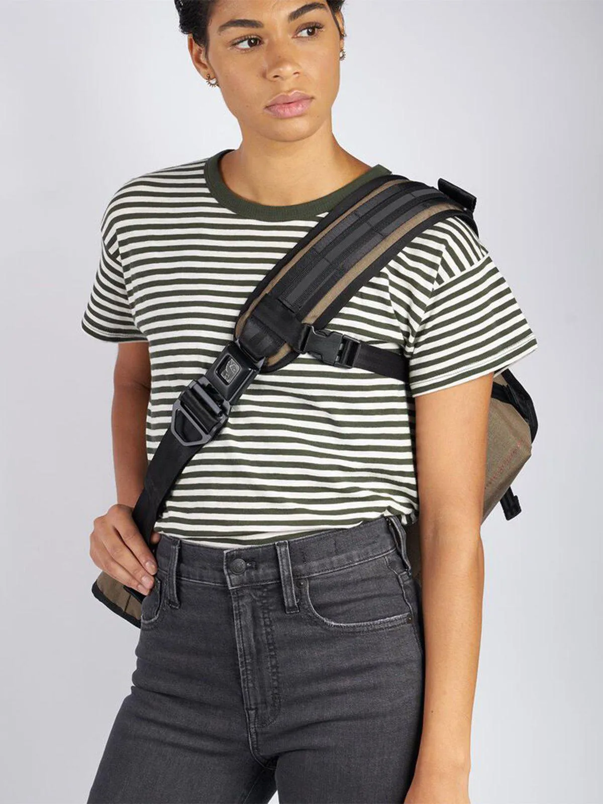 Chrome Industries Buran III Messenger Bag Stone Grey