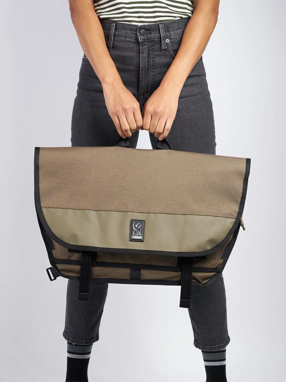Chrome Industries Buran III Messenger Bag Stone Grey
