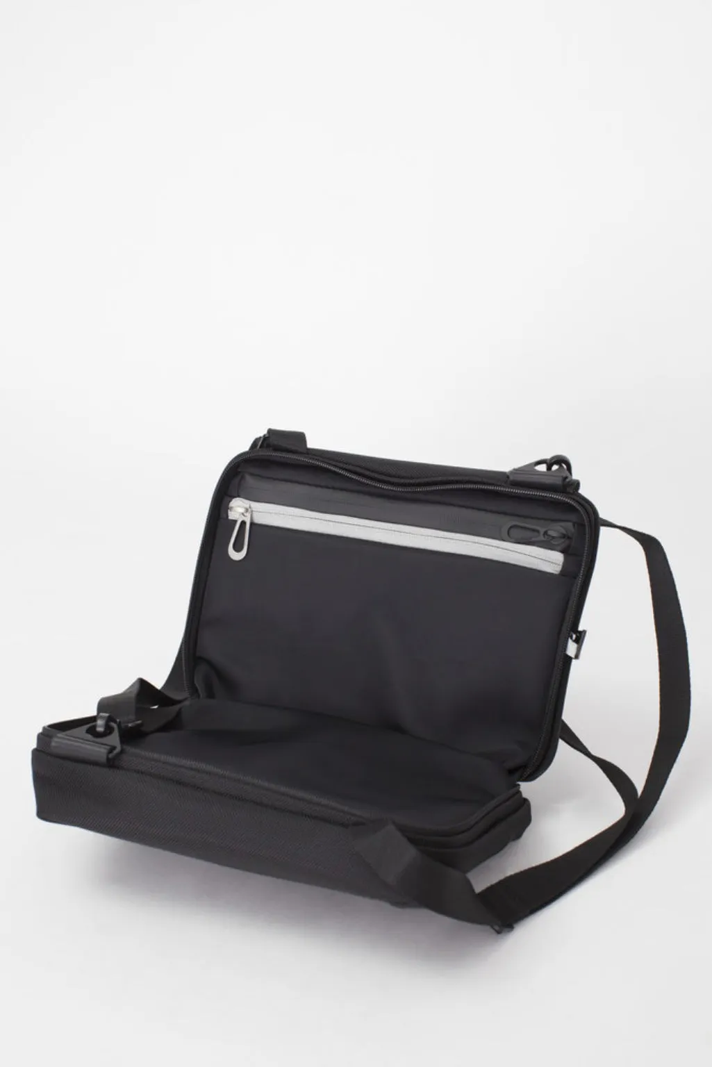 Cote Et Ciel AAR Ballistic Bag Black