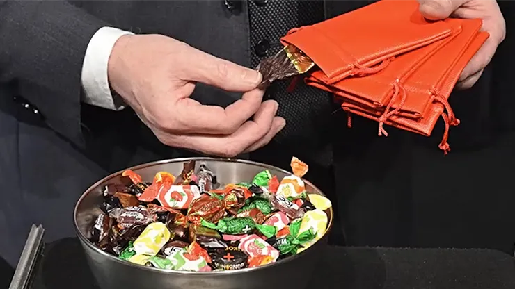 Detection Bag (Gimmicks and Online Instructions) by Leo Smetsers