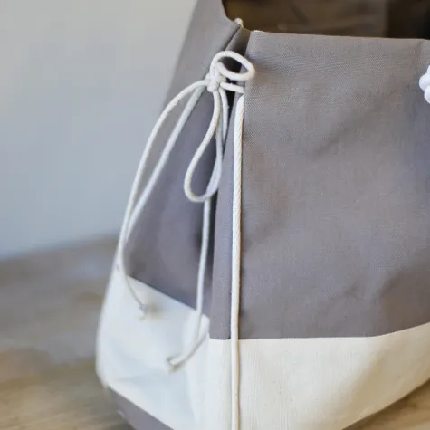Dockside Beach Bag Tote in Taupe
