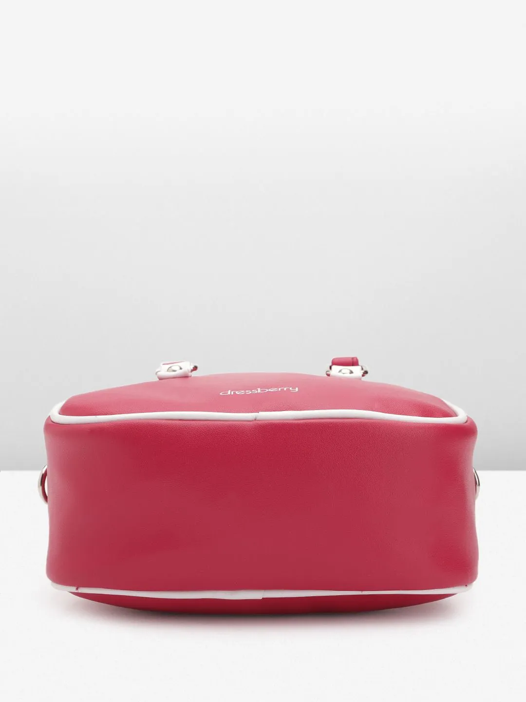 DressBerry Structured Handheld Bag