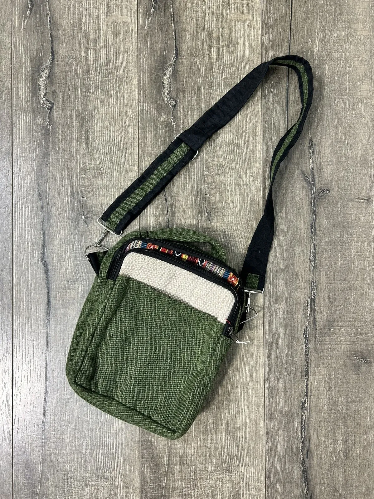 Gheri Passport Bag