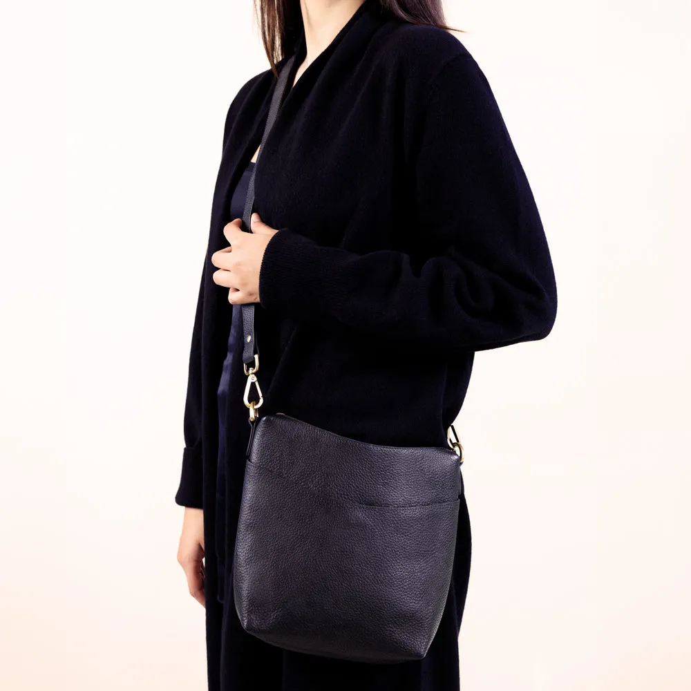 Go Anywhere Bag in Black