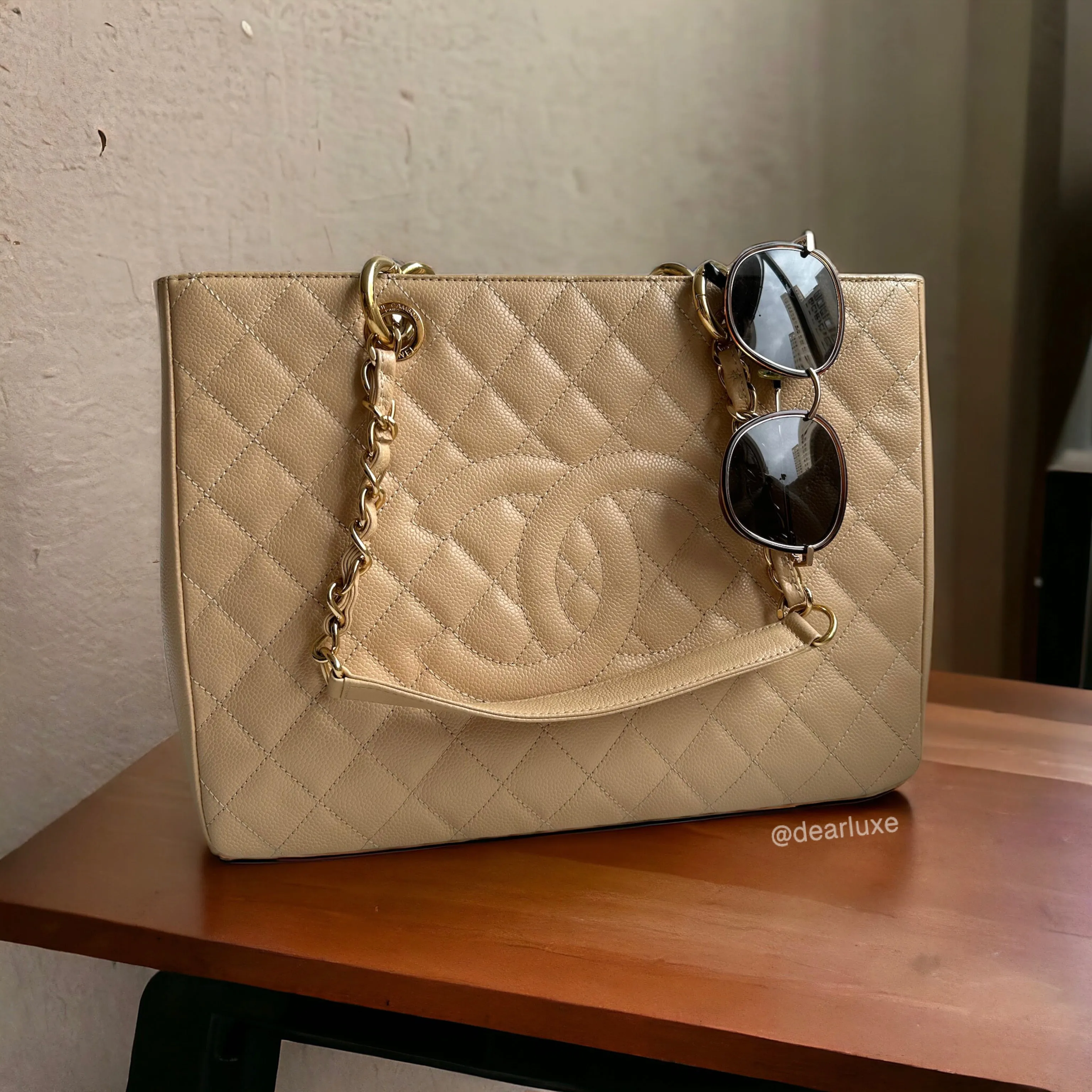 Grand Shopping Tote GST in Beige Caviar