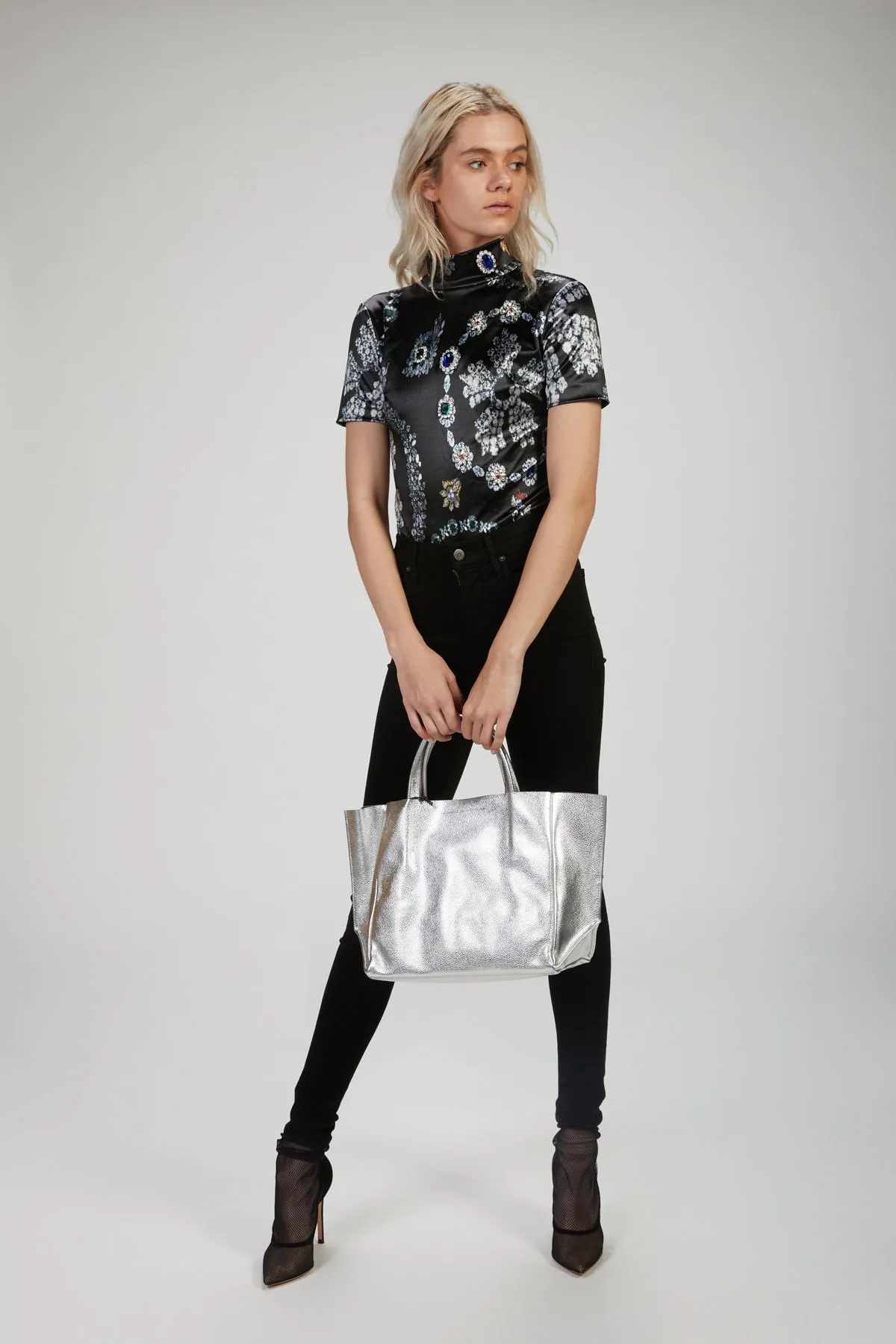 HALF TOTE