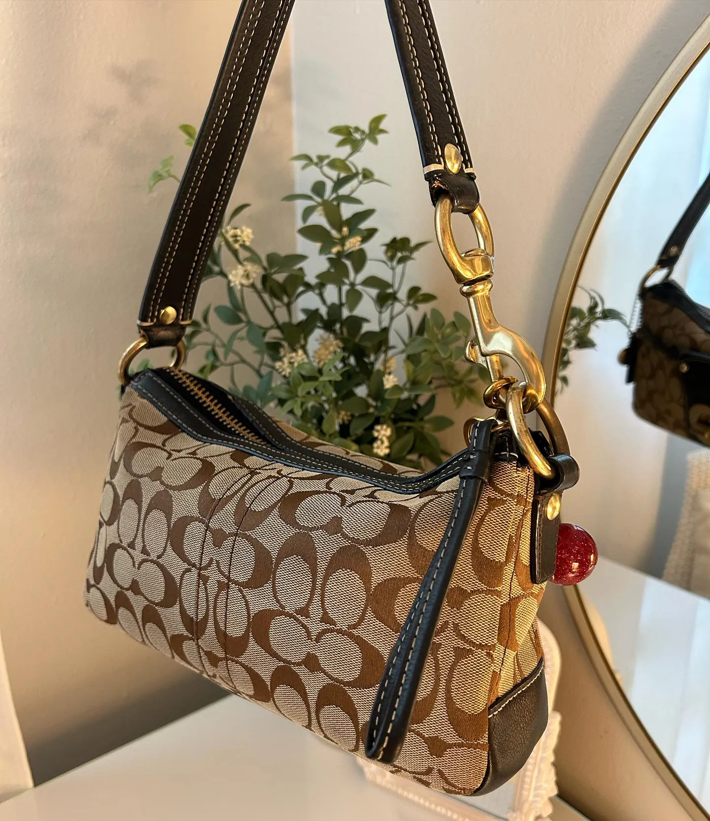 HENRYVINTUS™ black and tan coach vintage bag