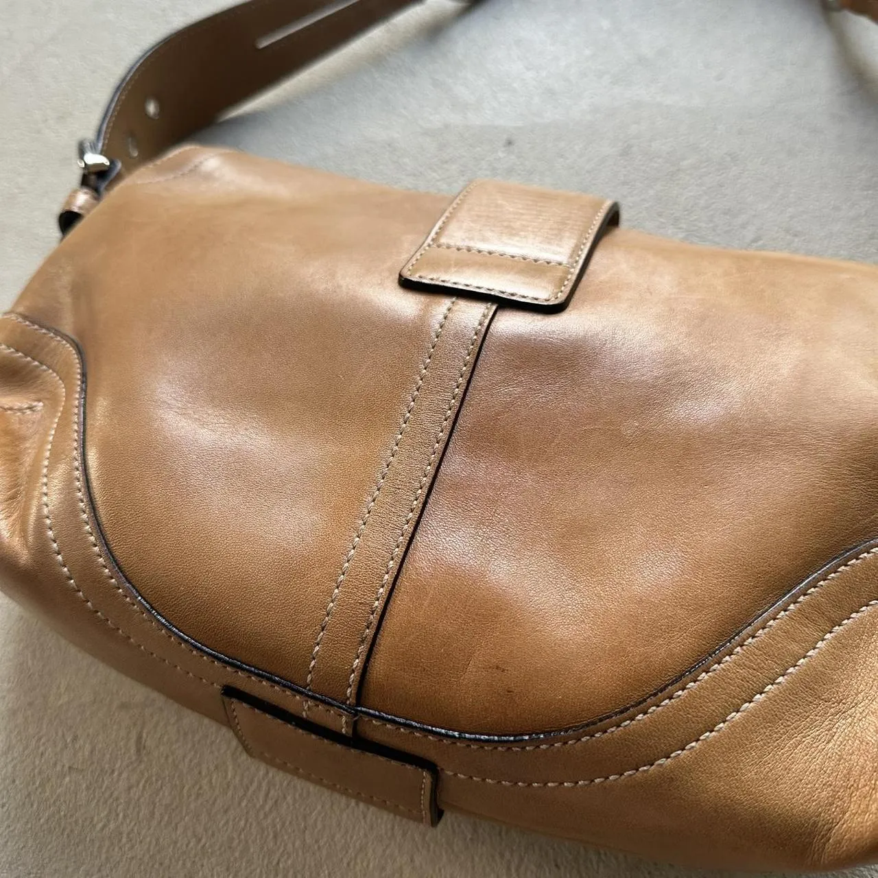 HENRYVINTUS™ vintage y2k coach tan leather square soho shoulder bag