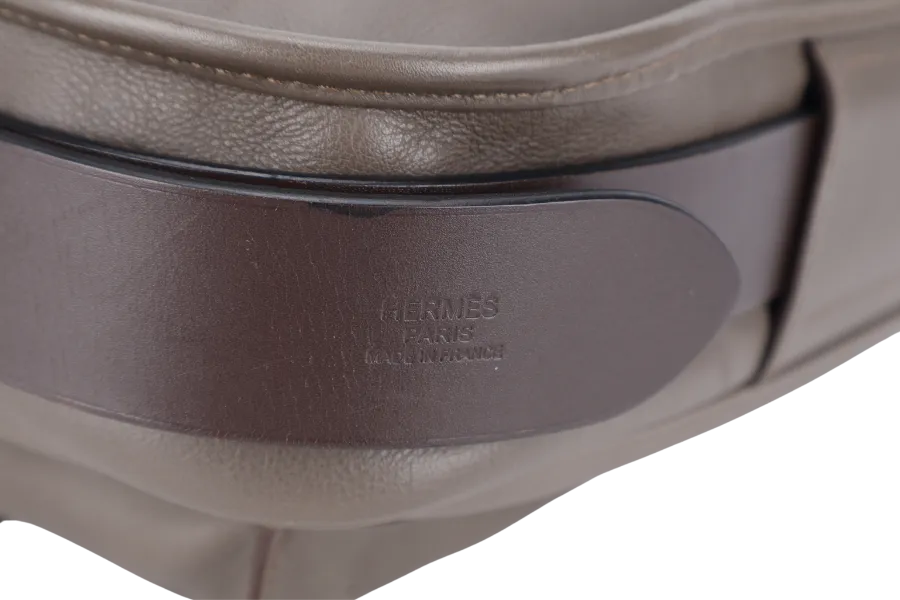 HERMES BARDA 35 ETOUPE SWIFT LEATHER MESSENGER BAG PALLADIUM HARDWARE STAMP P SQUARE (YEAR 2012) WITH LEATHER AND STRAPS