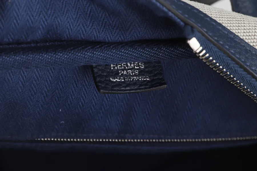 HERMES VICTORIA 35 TOILE X BLUE DE MALTE (STAMP Q) WITH KEYS & DUST COVER, NO LOCK