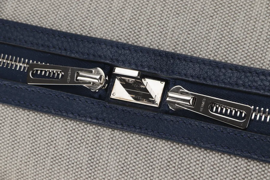 HERMES VICTORIA 35 TOILE X BLUE DE MALTE (STAMP Q) WITH KEYS & DUST COVER, NO LOCK