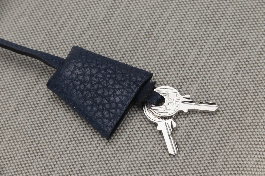 HERMES VICTORIA 35 TOILE X BLUE DE MALTE (STAMP Q) WITH KEYS & DUST COVER, NO LOCK