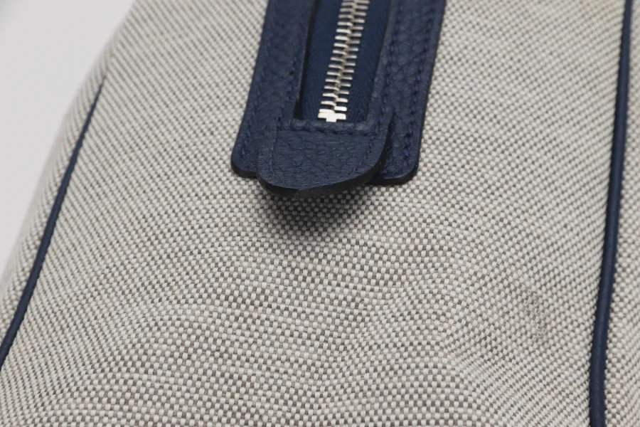 HERMES VICTORIA 35 TOILE X BLUE DE MALTE (STAMP Q) WITH KEYS & DUST COVER, NO LOCK