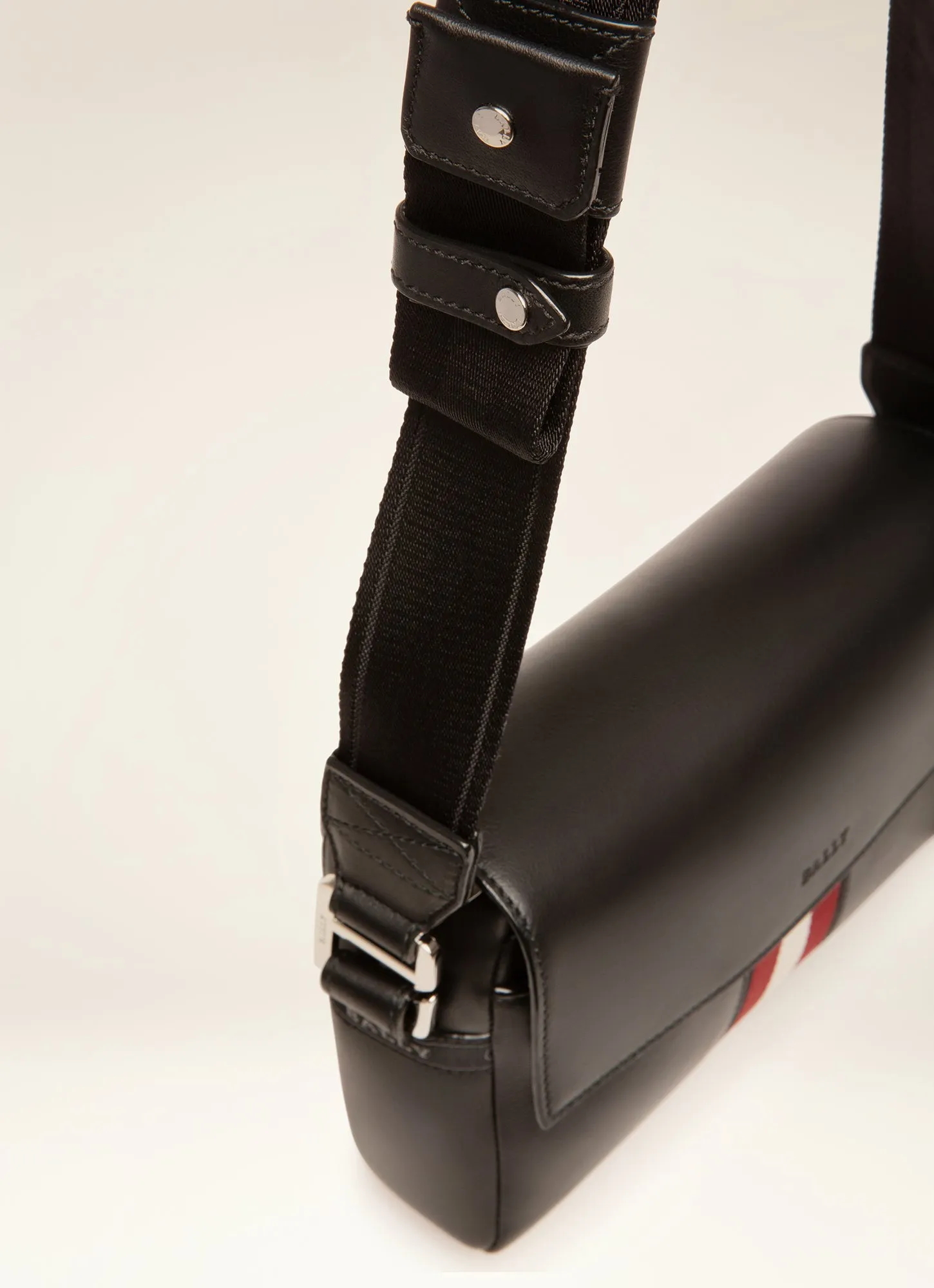 Hymios - Cross Body Bag