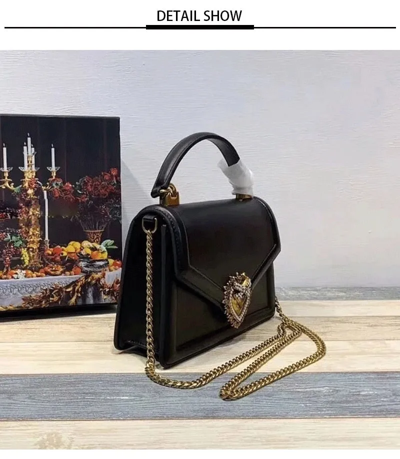 ladies  metal chain luxury pearl buckle bag
