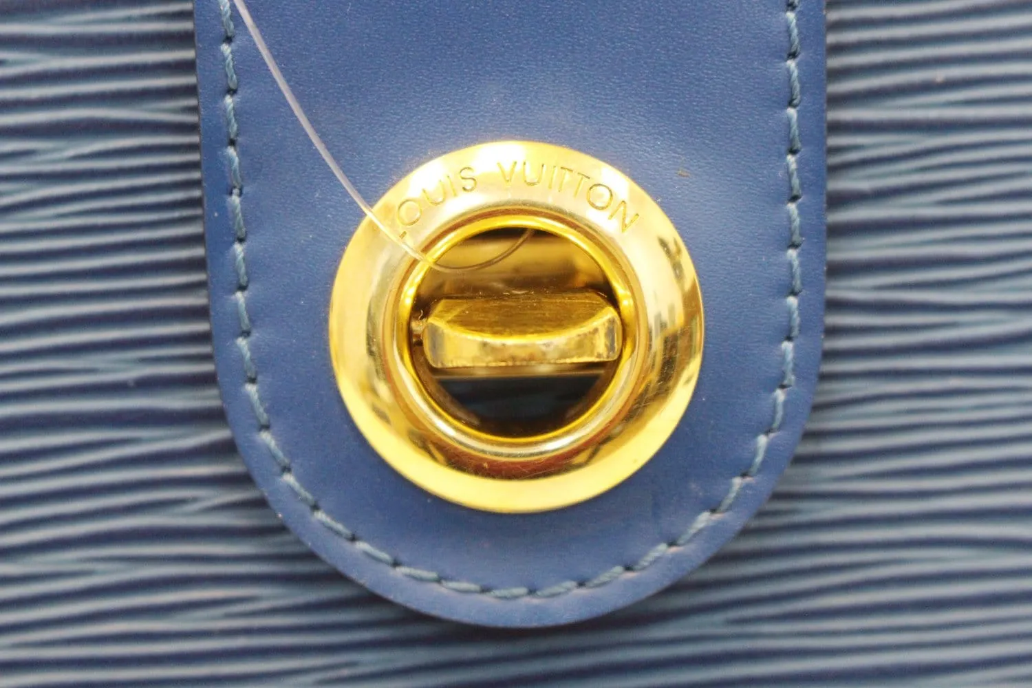 LOUIS VUITTON Epi Leather Blue Cluny Shoulder Bag