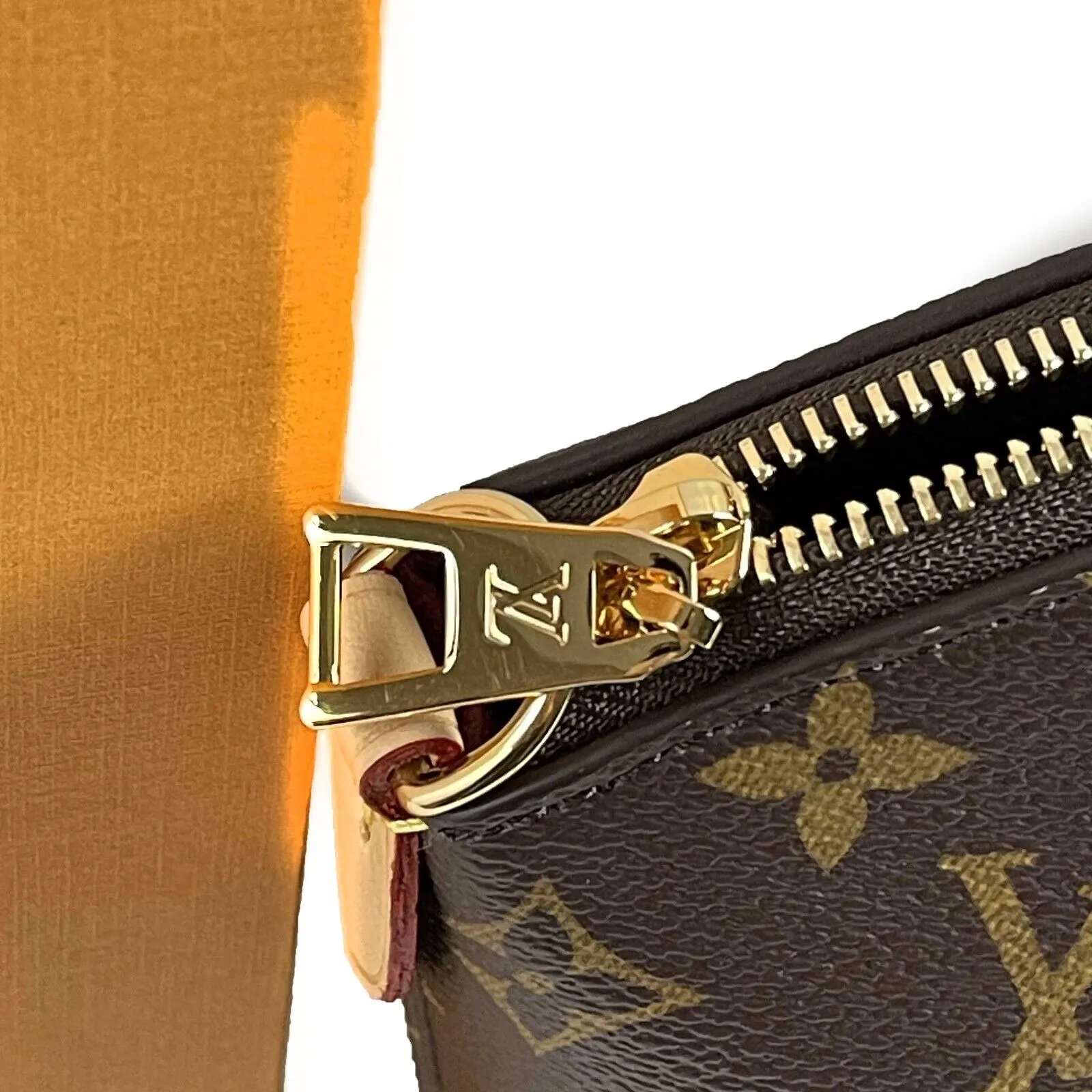 Louis Vuitton Excellent Boétie MM Brown Handbag