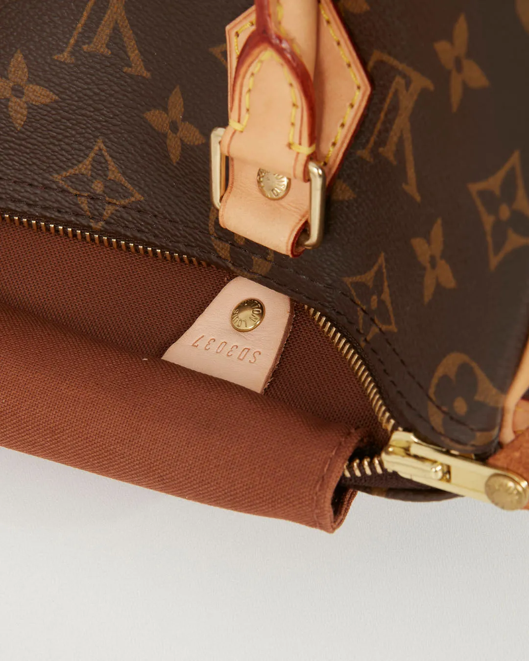 Louis Vuitton Monogram Canvas Speedy 25 Bag