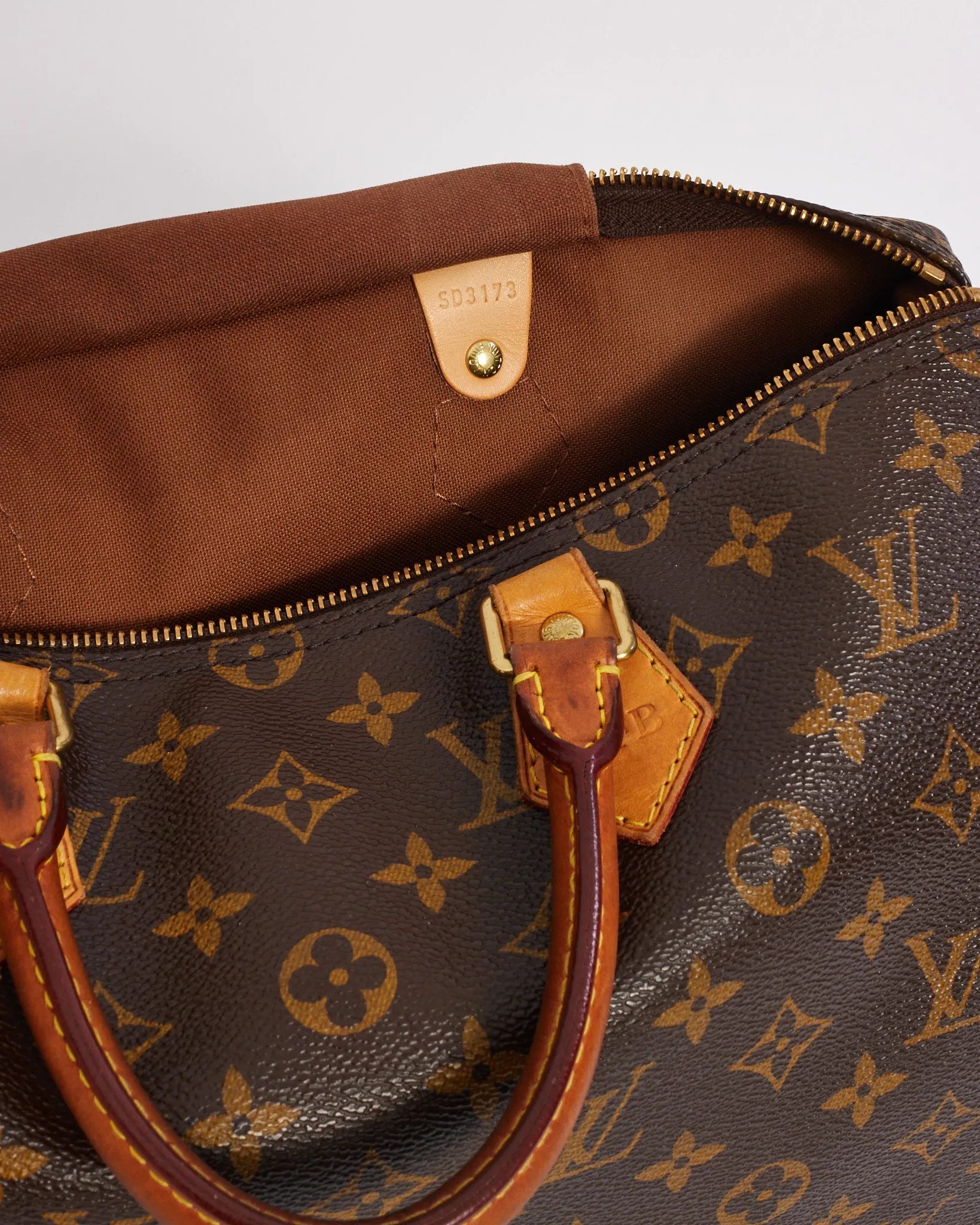 Louis Vuitton Monogram Canvas Speedy 35