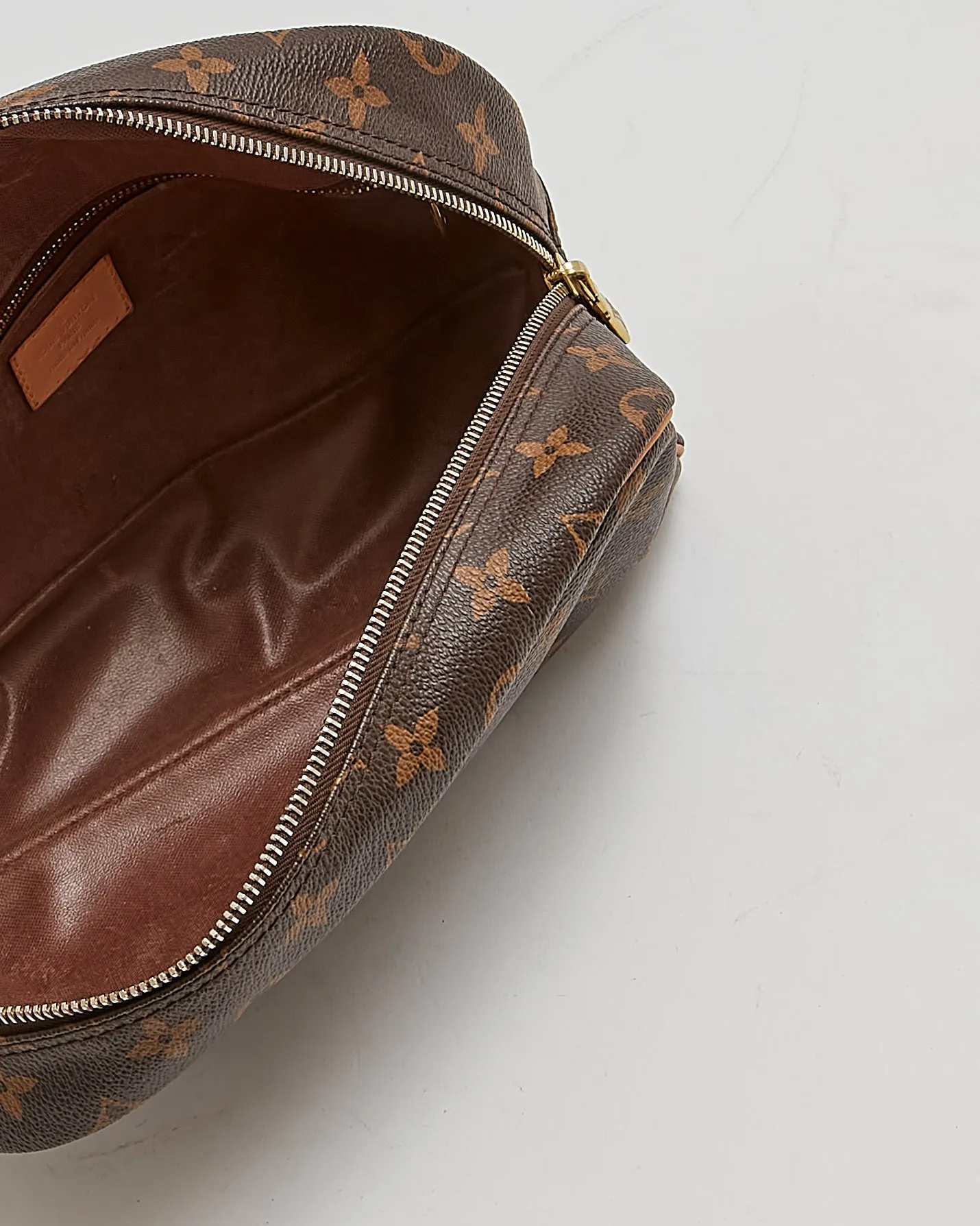 Louis Vuitton Monogram Canvas Toiletry Bag 25