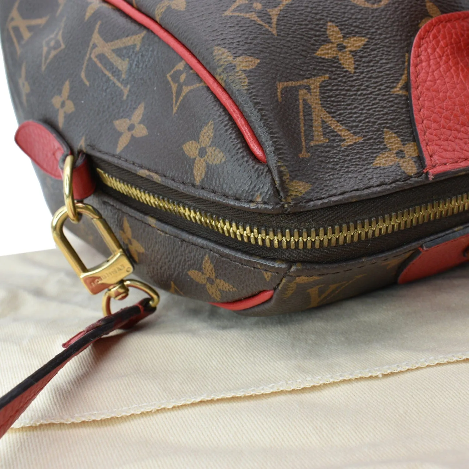 LOUIS VUITTON Retiro NM Monogram Canvas 2Way Shoulder Bag Red