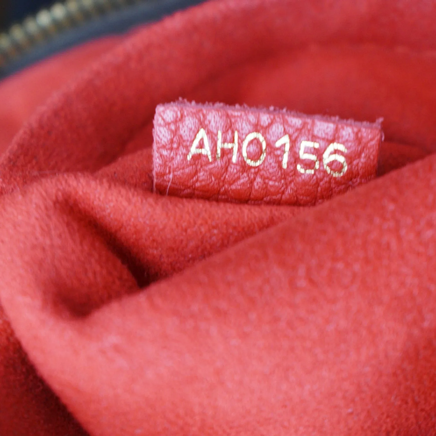 LOUIS VUITTON Retiro NM Monogram Canvas 2Way Shoulder Bag Red