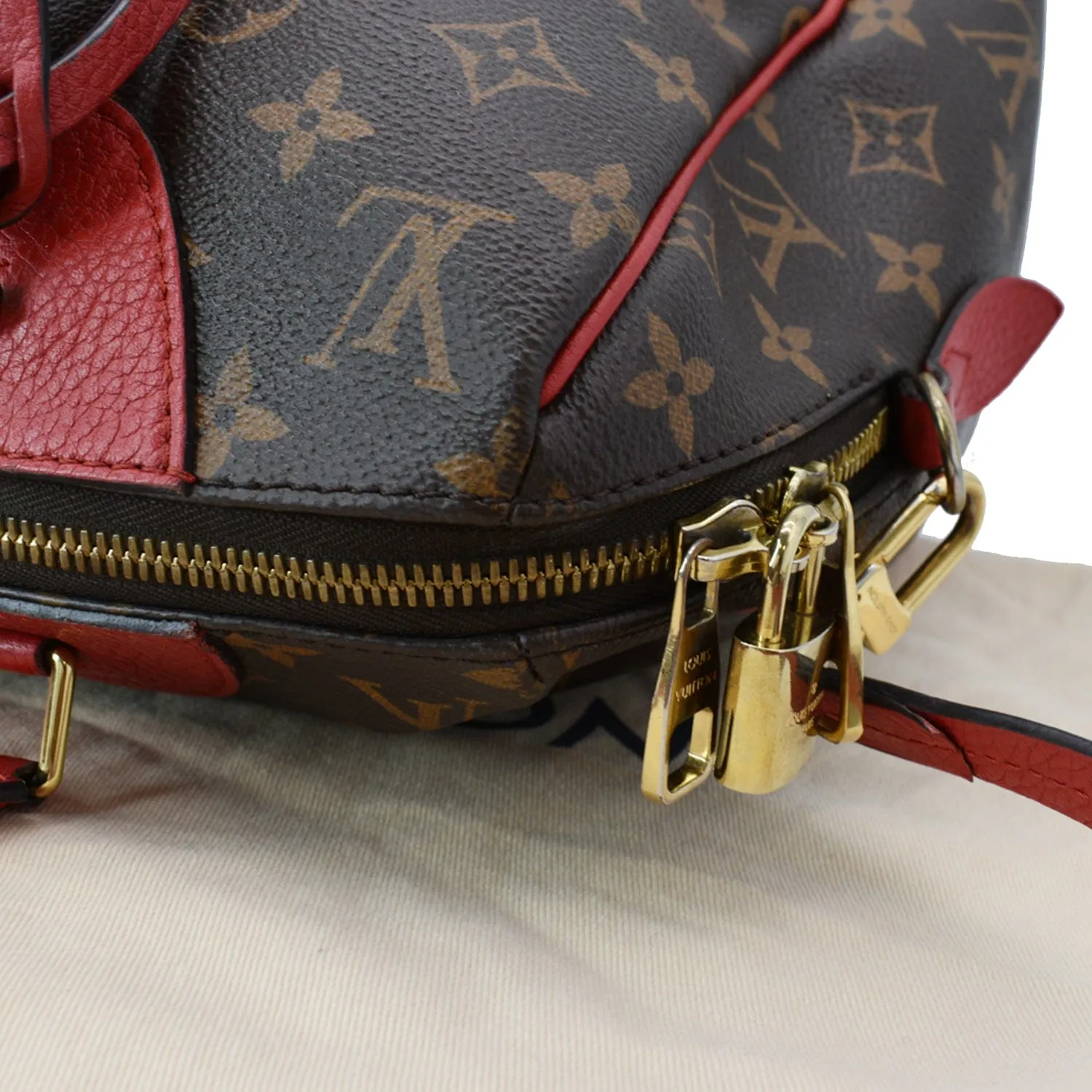 LOUIS VUITTON Retiro NM Monogram Canvas 2Way Shoulder Bag Red