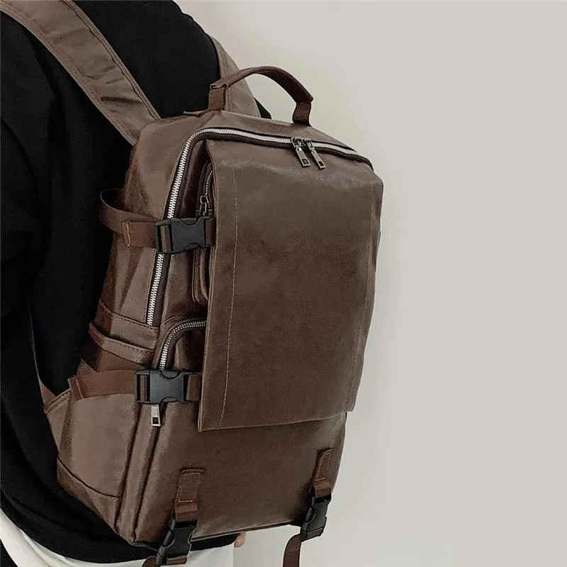 Men's Vintage Leather Buckle Large Capacity Backpack