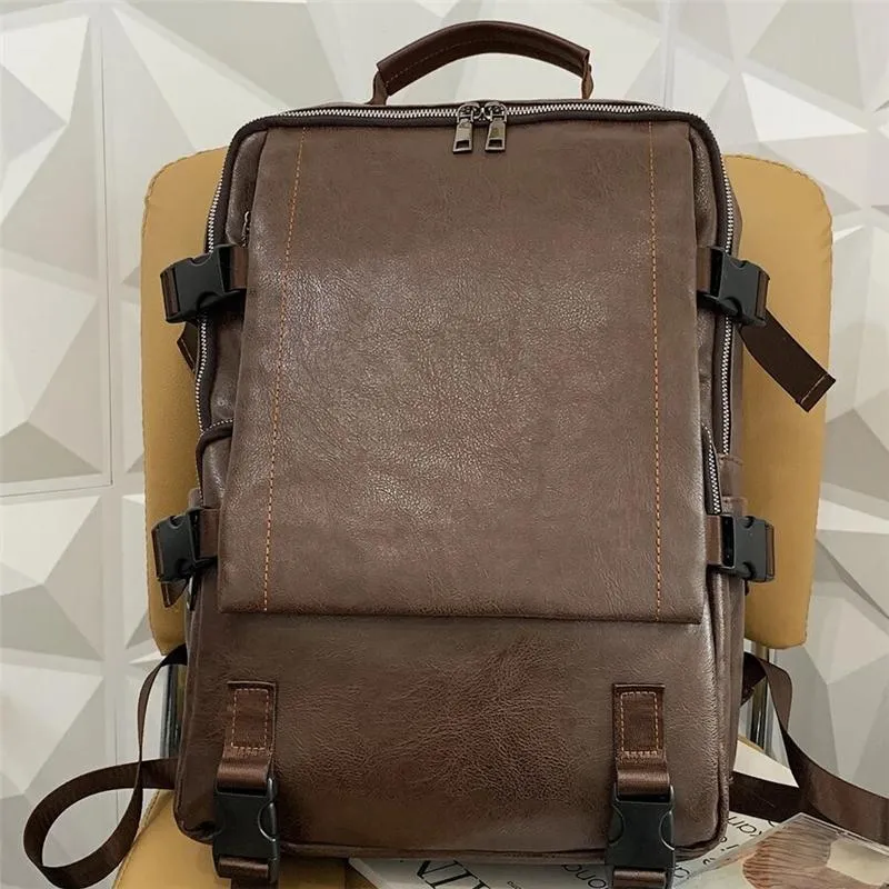Men's Vintage Leather Buckle Large Capacity Backpack