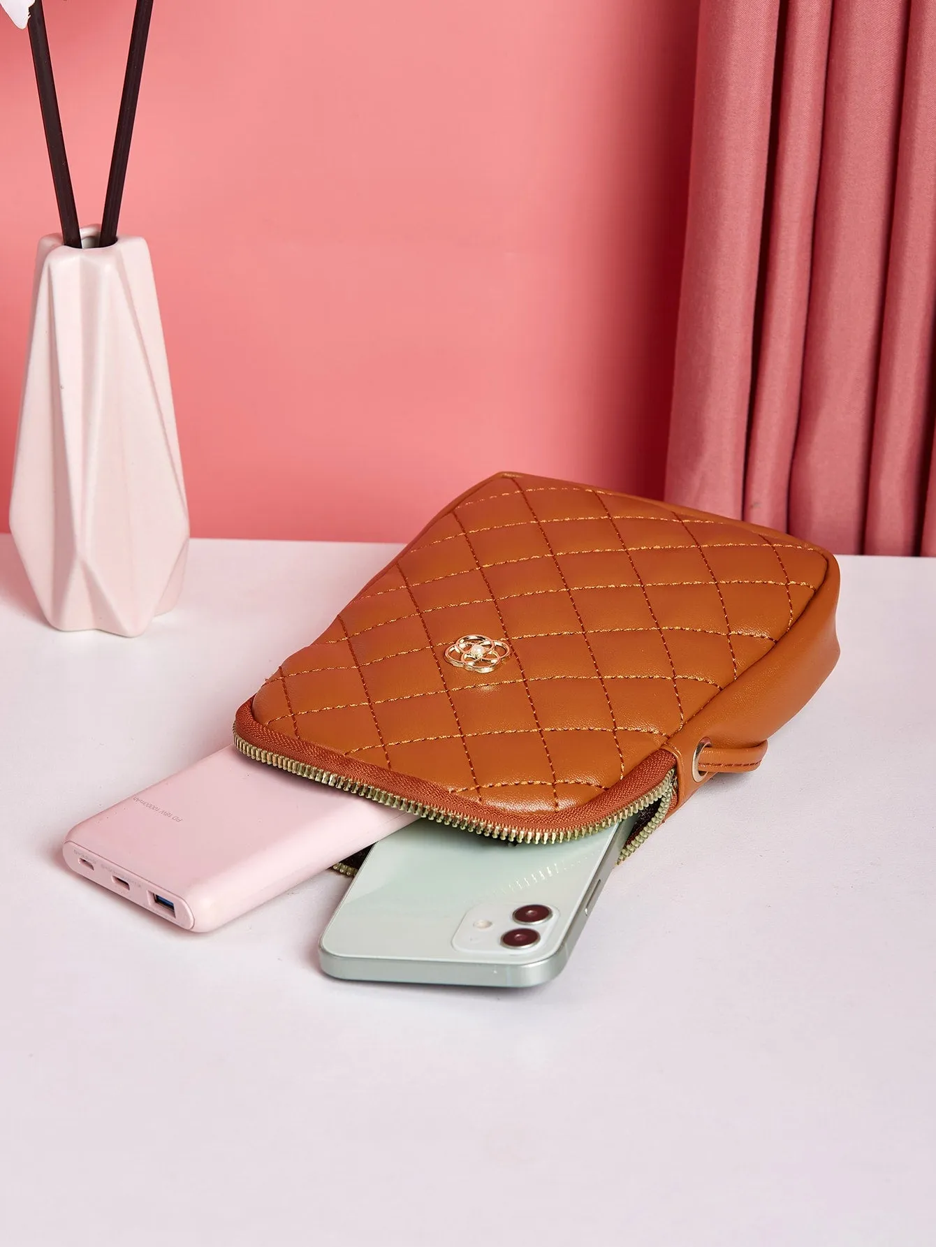 Mini Minimalist Quilted Metal Decor Crossbody Bag - Brown - FD ⚡