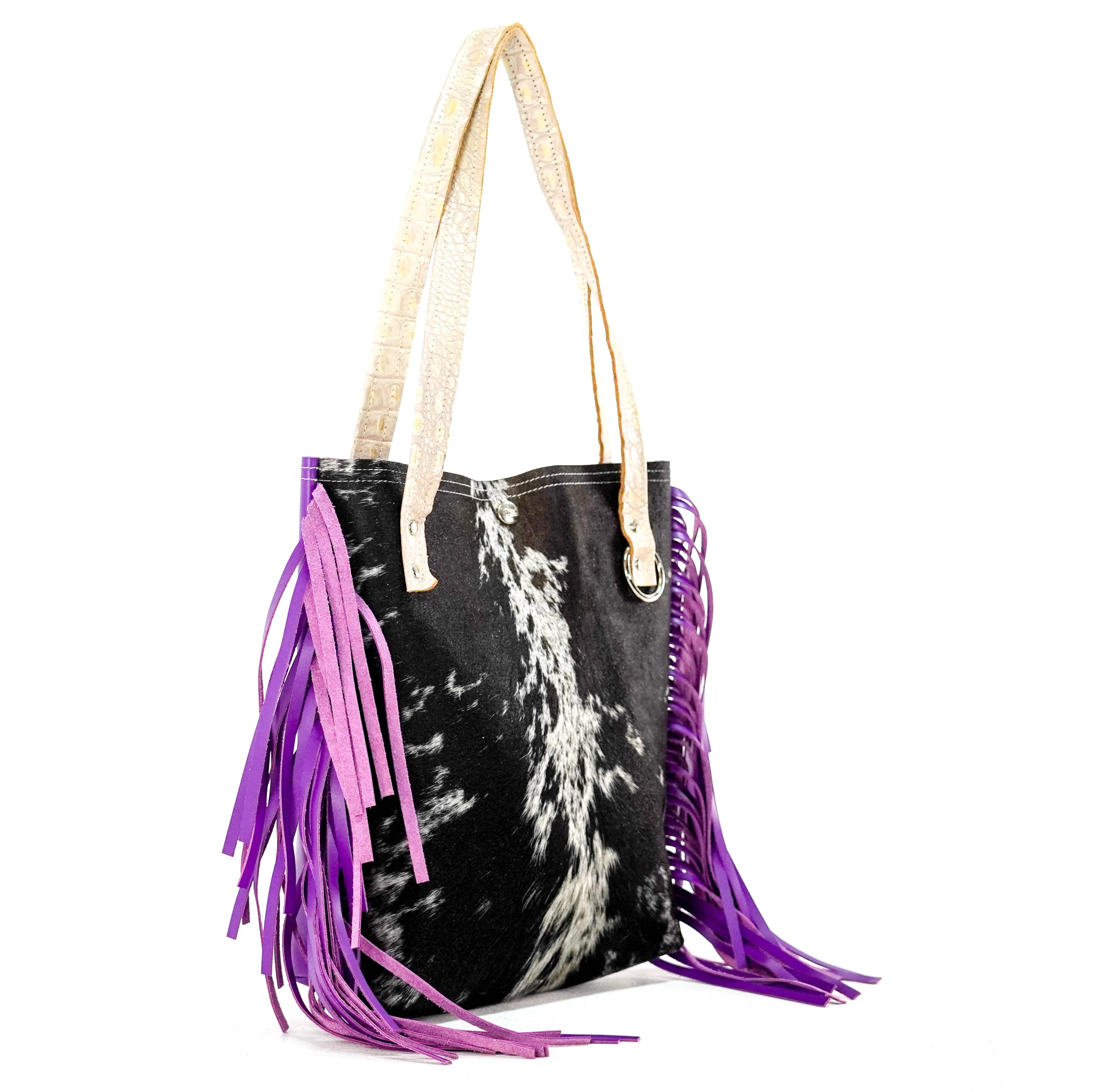 Mini Trisha - Black & White w/ No Embossed