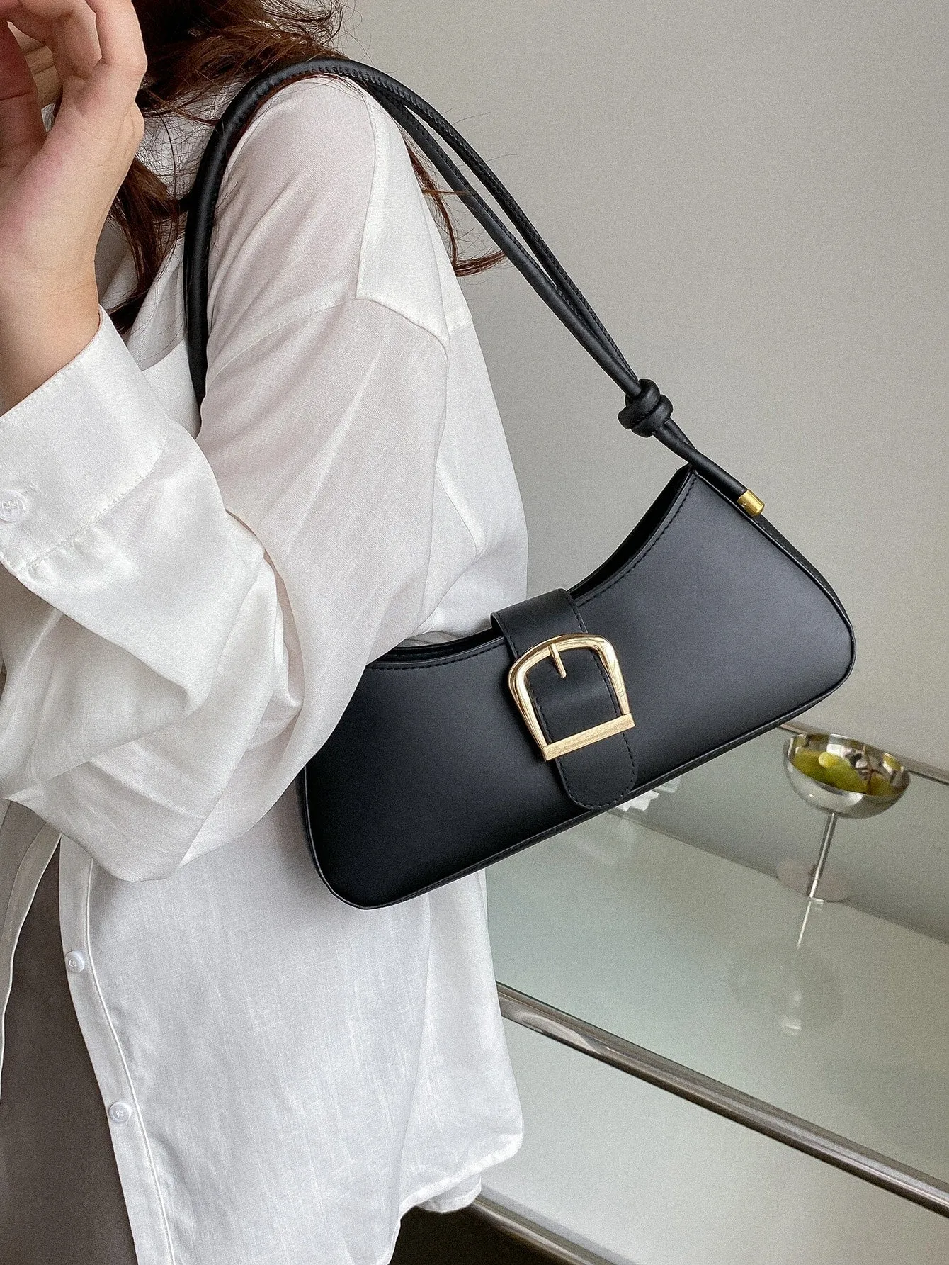 Minimalist Buckle Decor Baguette Bag - Black