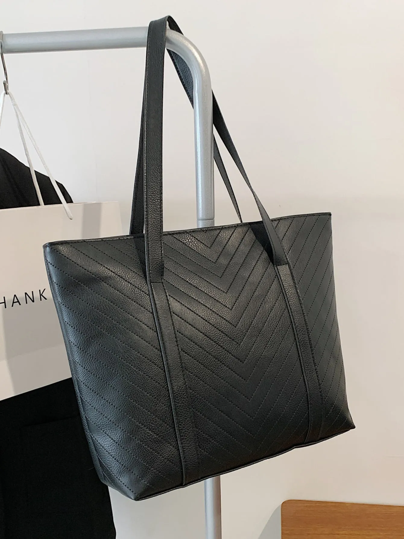 Minimalist Chevron Tote Bag - Black
