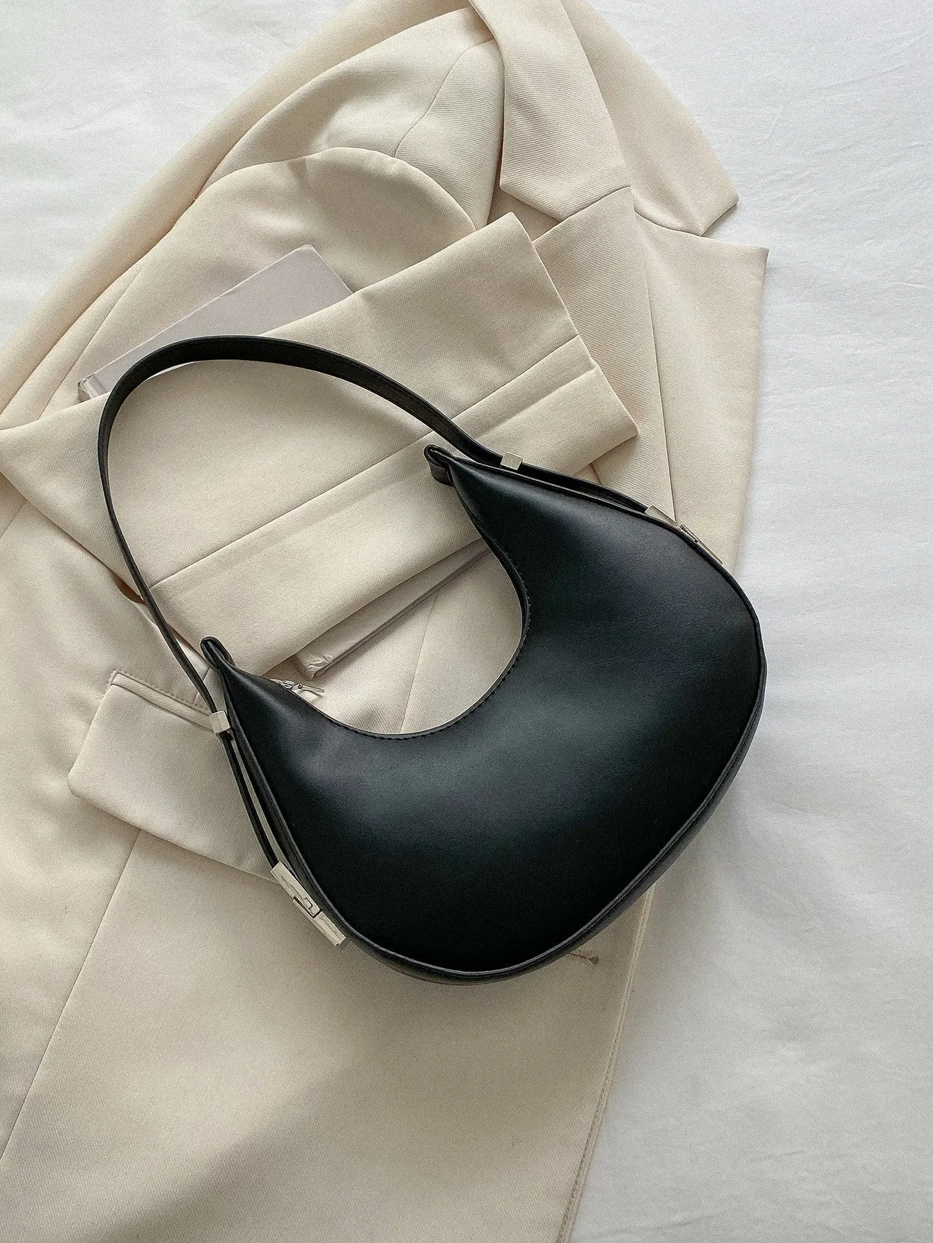 Minimalist Hobo Bag - Black- FD ⚡