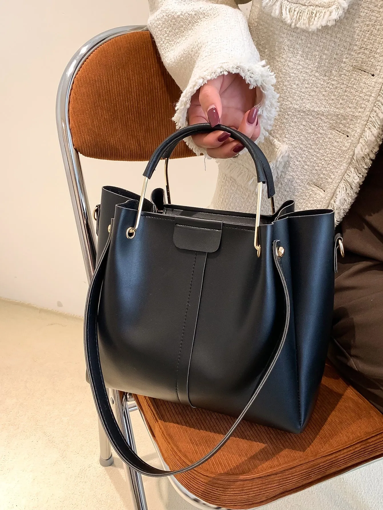 Minimalist Top Handle Bag - Black