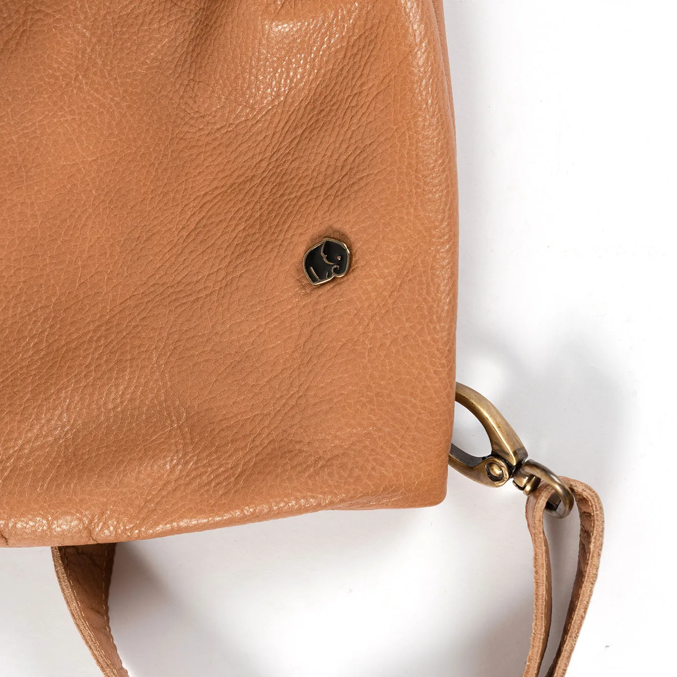 Ncumisa : Leather Backpack in Tan Vintage