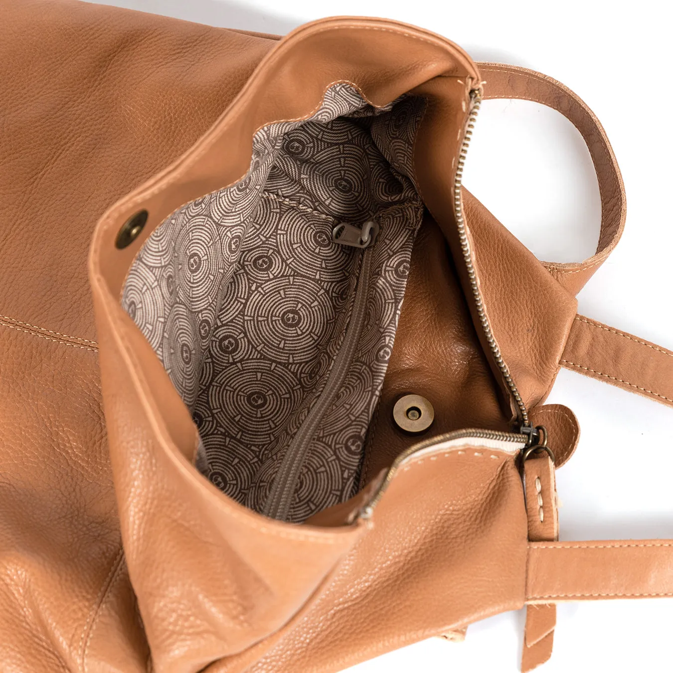 Ncumisa : Leather Backpack in Tan Vintage