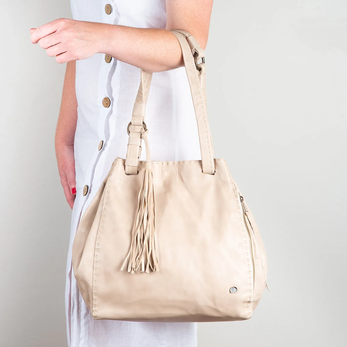 Nomfuso : Ladies Leather Handbag in Gravel Vintage