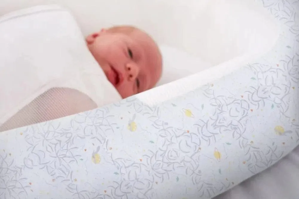 Purflo Sleep Tight Baby Bed with Spare Cover - Stargazer White